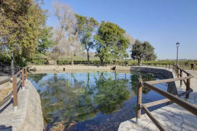 ESTUPENDO SOLAR EN LA LLOSA 16
