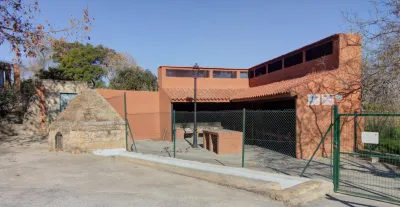 ESTUPENDO SOLAR EN LA LLOSA 19