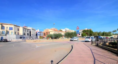 ESTUPENDO SOLAR EN LA LLOSA 24