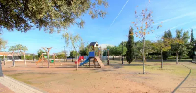 ESTUPENDO SOLAR EN LA LLOSA 25