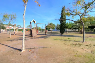 ESTUPENDO SOLAR EN LA LLOSA 26