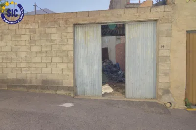 ESTUPENDO SOLAR EN LA LLOSA 1