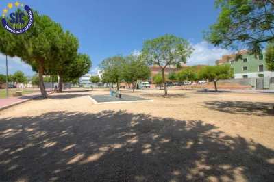 TERRENO EN INMEJORABLE ZONA DE ALMENARA 12