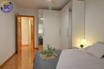 AMPLIO PISO CON GARAJE Y TRASTERO 11