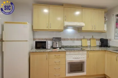 AMPLIO PISO CON GARAJE Y TRASTERO 24