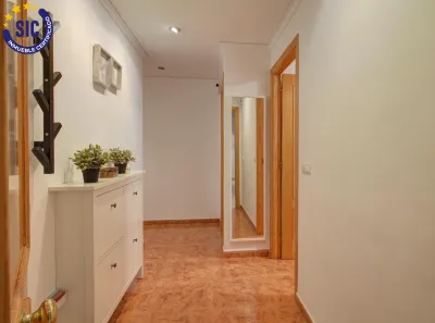 AMPLIO PISO CON GARAJE Y TRASTERO 2