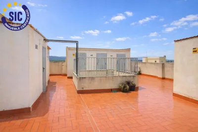 AMPLIO PISO CON GARAJE Y TRASTERO 39