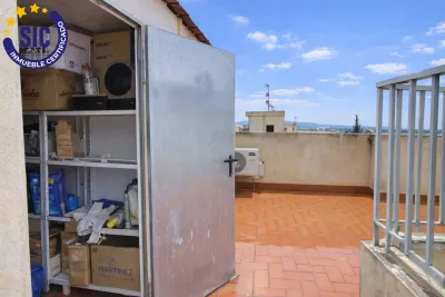 AMPLIO PISO CON GARAJE Y TRASTERO 40