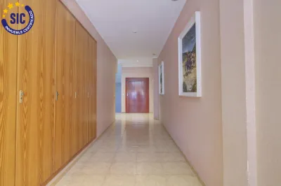 AMPLIO PISO CON GARAJE Y TRASTERO 47