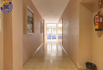 AMPLIO PISO CON GARAJE Y TRASTERO 48