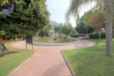 AMPLIO PISO CON GARAJE Y TRASTERO 53