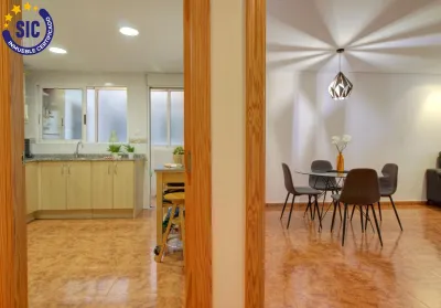 AMPLIO PISO CON GARAJE Y TRASTERO 17