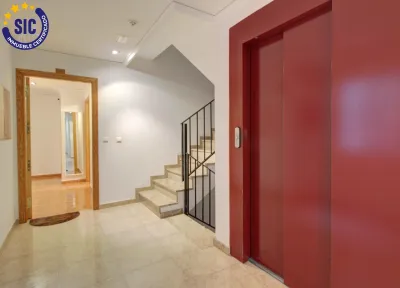 AMPLIO PISO CON GARAJE Y TRASTERO 1