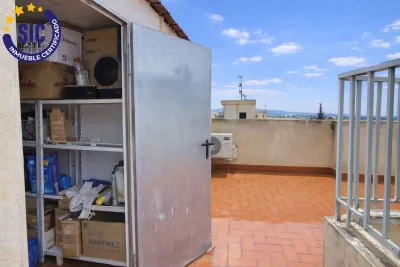 AMPLIO PISO CON GARAJE Y TRASTERO 40