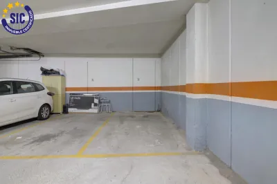 AMPLIO PISO CON GARAJE Y TRASTERO 42