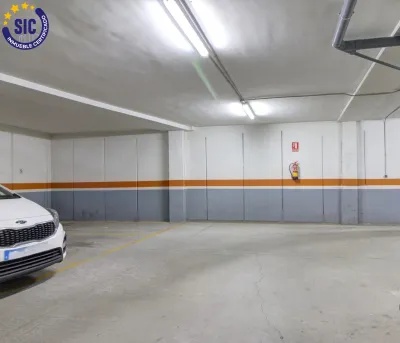 AMPLIO PISO CON GARAJE Y TRASTERO 44