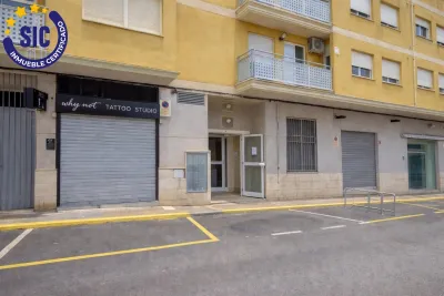 AMPLIO PISO CON GARAJE Y TRASTERO 49