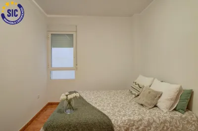 AMPLIO PISO CON GARAJE Y TRASTERO 5