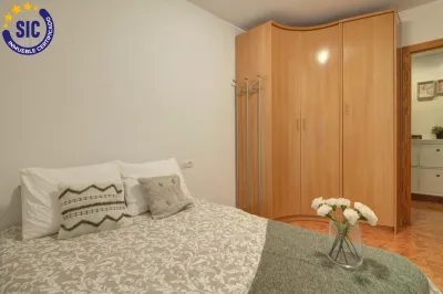 AMPLIO PISO CON GARAJE Y TRASTERO 7