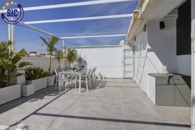 ÁTICO CON VISTAS AL MAR 10