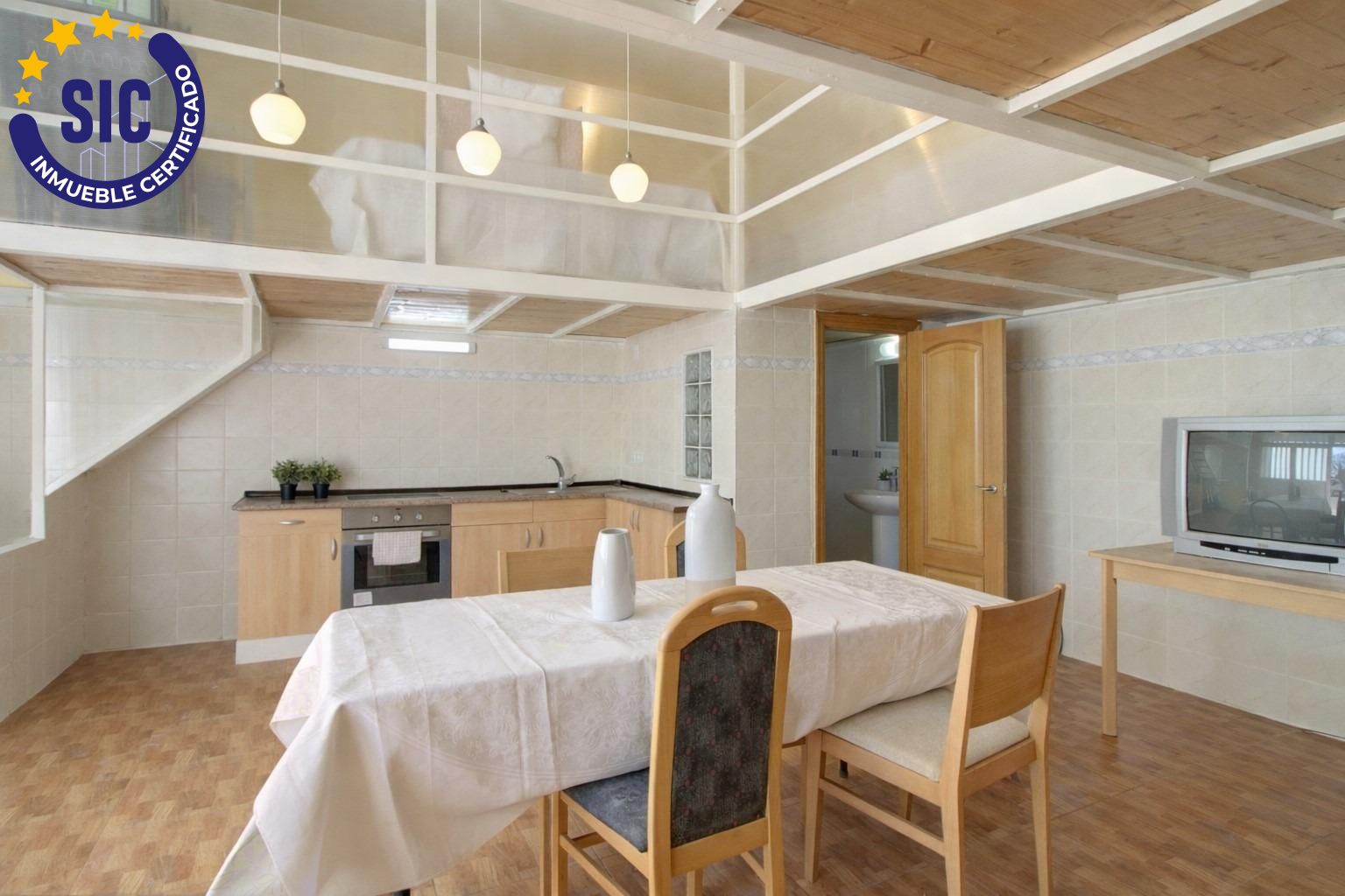 LOCAL CON POSIBILIDADES EN ALMENARA PLAYA