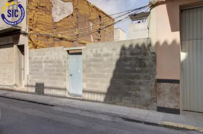SOLAR URBANO EN  EL CENTRO DE XILXES 2