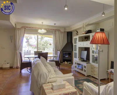 CHALET ADOSADO ESQUINERO A UN PASO DE LA PLAYA DE CORINTO 22