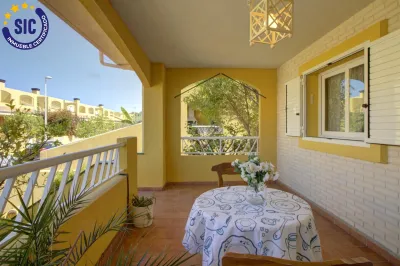 CHALET ADOSADO ESQUINERO A UN PASO DE LA PLAYA DE CORINTO 27