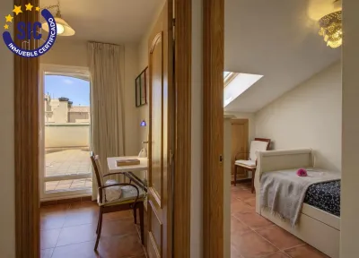 CHALET ADOSADO ESQUINERO A UN PASO DE LA PLAYA DE CORINTO 45