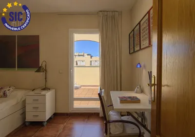 CHALET ADOSADO ESQUINERO A UN PASO DE LA PLAYA DE CORINTO 49
