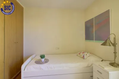 CHALET ADOSADO ESQUINERO A UN PASO DE LA PLAYA DE CORINTO 50