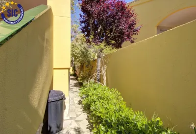 CHALET ADOSADO ESQUINERO A UN PASO DE LA PLAYA DE CORINTO 7