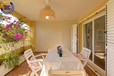 CHALET ADOSADO ESQUINERO A UN PASO DE LA PLAYA DE CORINTO 8