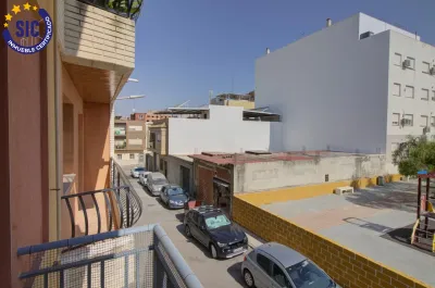 AMPLITUD Y LUZ CERCA DE LA ESTACIÓN DE ALMENARA 31