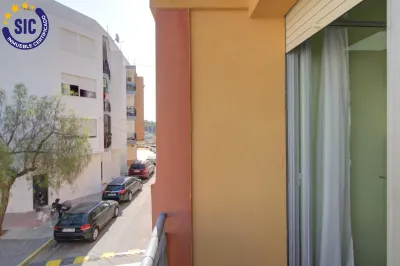 AMPLITUD Y LUZ CERCA DE LA ESTACIÓN DE ALMENARA 32