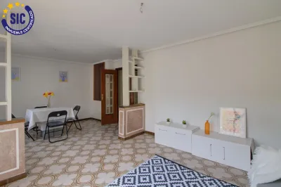 PISO CON GRAN TERRAZA EN EL CORAZÓN DE FAURA 11