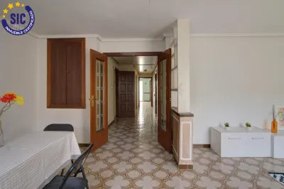 PISO CON GRAN TERRAZA EN EL CORAZÓN DE FAURA 8