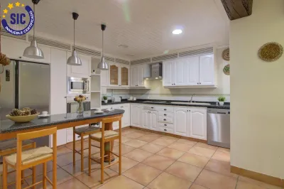 ESPACIOSA VIVIENDA FAMILIAR EN EL CORAZÓN DE ALMENARA 9