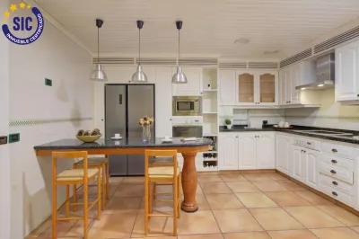 ESPACIOSA VIVIENDA FAMILIAR EN EL CORAZÓN DE ALMENARA 11