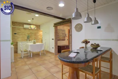 ESPACIOSA VIVIENDA FAMILIAR EN EL CORAZÓN DE ALMENARA 14