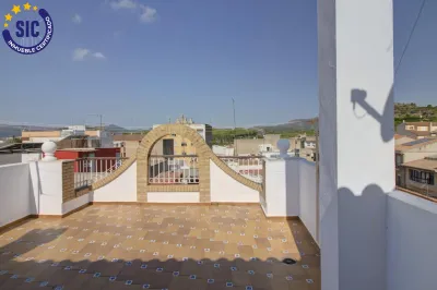 ESPACIOSA VIVIENDA FAMILIAR EN EL CORAZÓN DE ALMENARA 61
