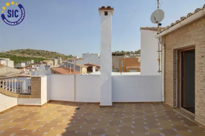 ESPACIOSA VIVIENDA FAMILIAR EN EL CORAZÓN DE ALMENARA 65