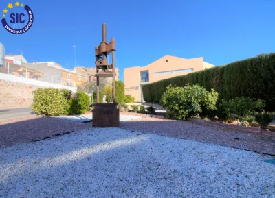 ESPACIOSA VIVIENDA FAMILIAR EN EL CORAZÓN DE ALMENARA 91