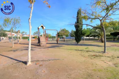GARAJE CERRADO CON GRAN CAPACIDAD EN LA LLOSA 19