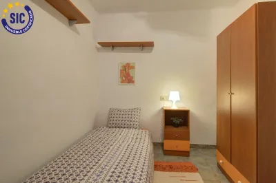 ESPACIO Y COMODIDAD EN EL CENTRO DE ALMENARA 14