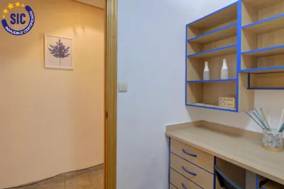ESPACIO Y COMODIDAD EN EL CENTRO DE ALMENARA 16