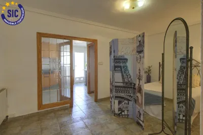 ESPACIO Y COMODIDAD EN EL CENTRO DE ALMENARA 17