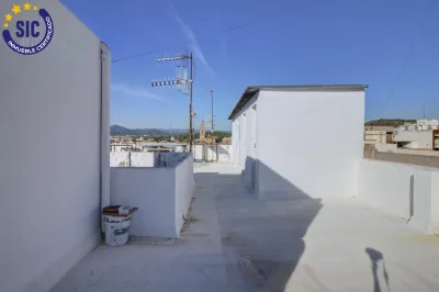 ESPACIO Y COMODIDAD EN EL CENTRO DE ALMENARA 34