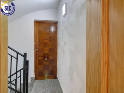 ESPACIO Y COMODIDAD EN EL CENTRO DE ALMENARA 2
