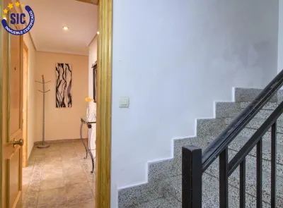 ESPACIO Y COMODIDAD EN EL CENTRO DE ALMENARA 3
